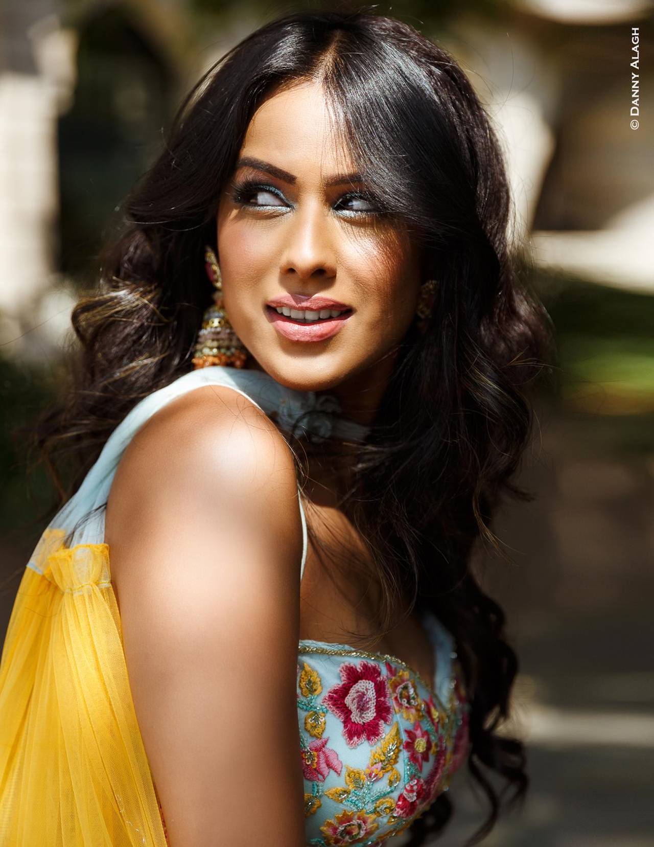 Nia Sharma flaunts elegance and looks gorgeous in KALKI Fashion! | News | Mumbai | mallsmarket.com