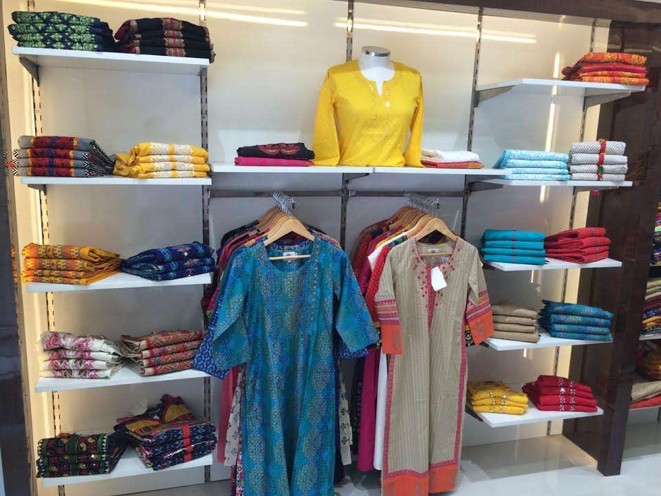 yankee shirts in dadar with address, Used Clothing & Garments in Mumbai