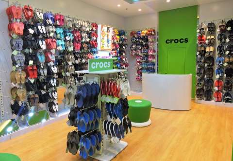 crocs store in inorbit mall